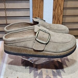 White Mountain Footbeds Bueno Mule Womens 7 Beige Closed Toe Slipon Fall Fashion